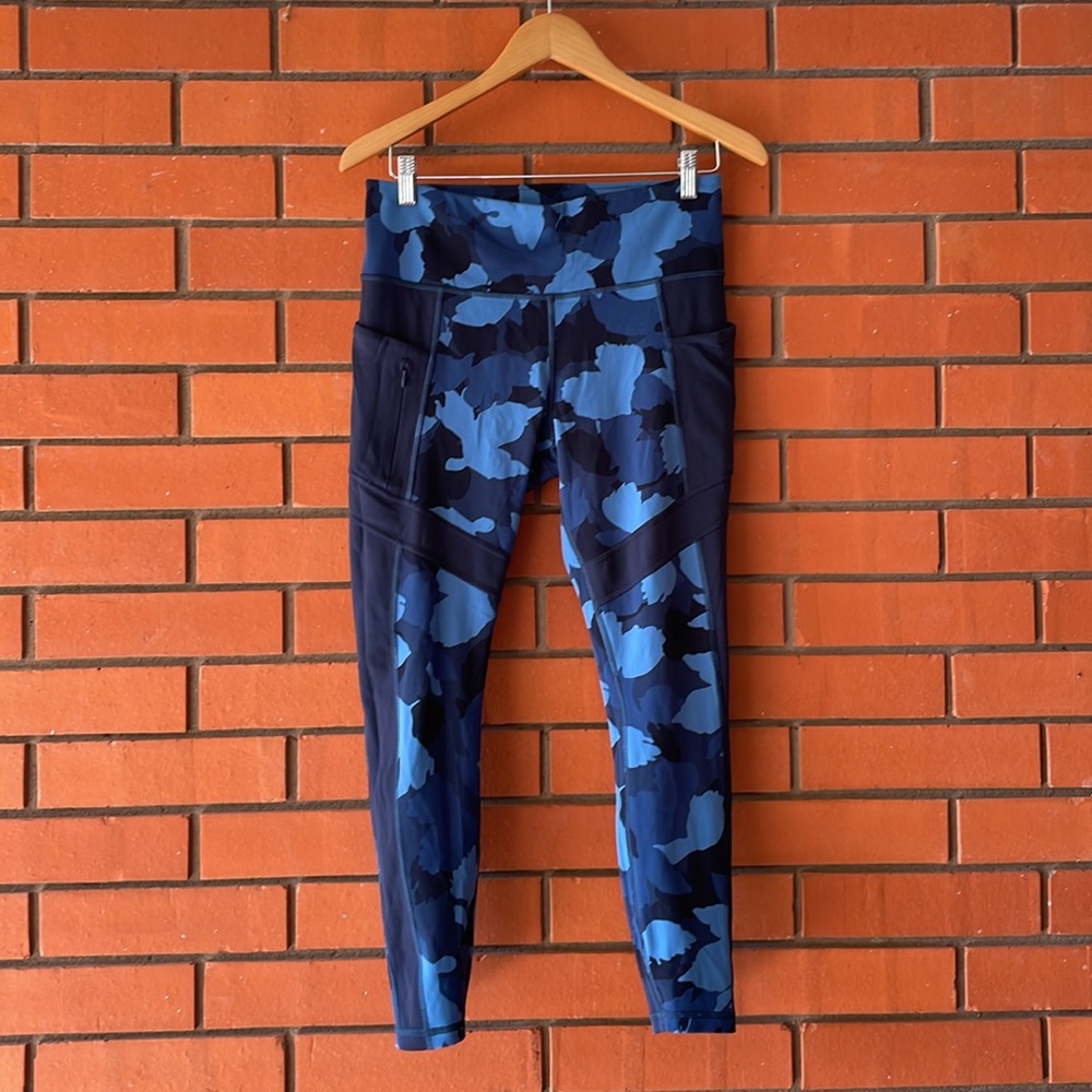 ATHLETA Women's Blue Camo Leggings Pockets Size M